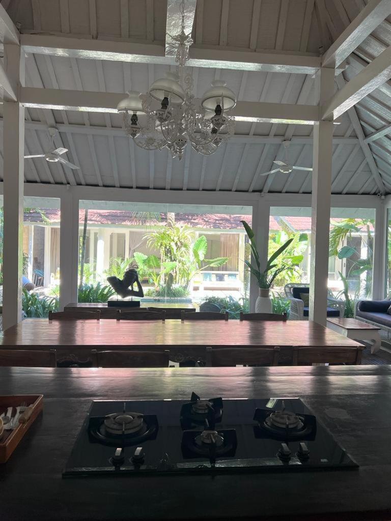 Umalas Suites Seminyak Exterior foto